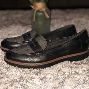Clark’s loafers size 9